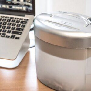 Aurora Paper Shredder crosscut AS420C desktop small compact silver styli…